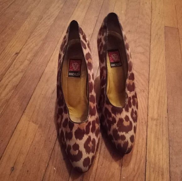 Anne Klein Kitten Heels - Picture 3 of 8